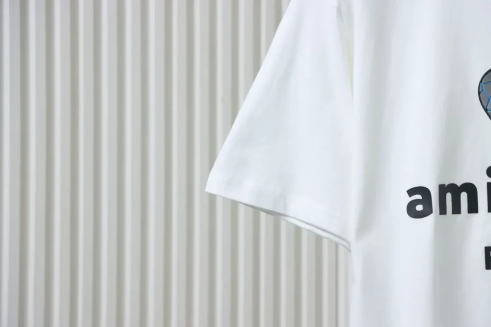 Ami Short Sleeves With Crackled Heart And Letter Embossing - Image 7