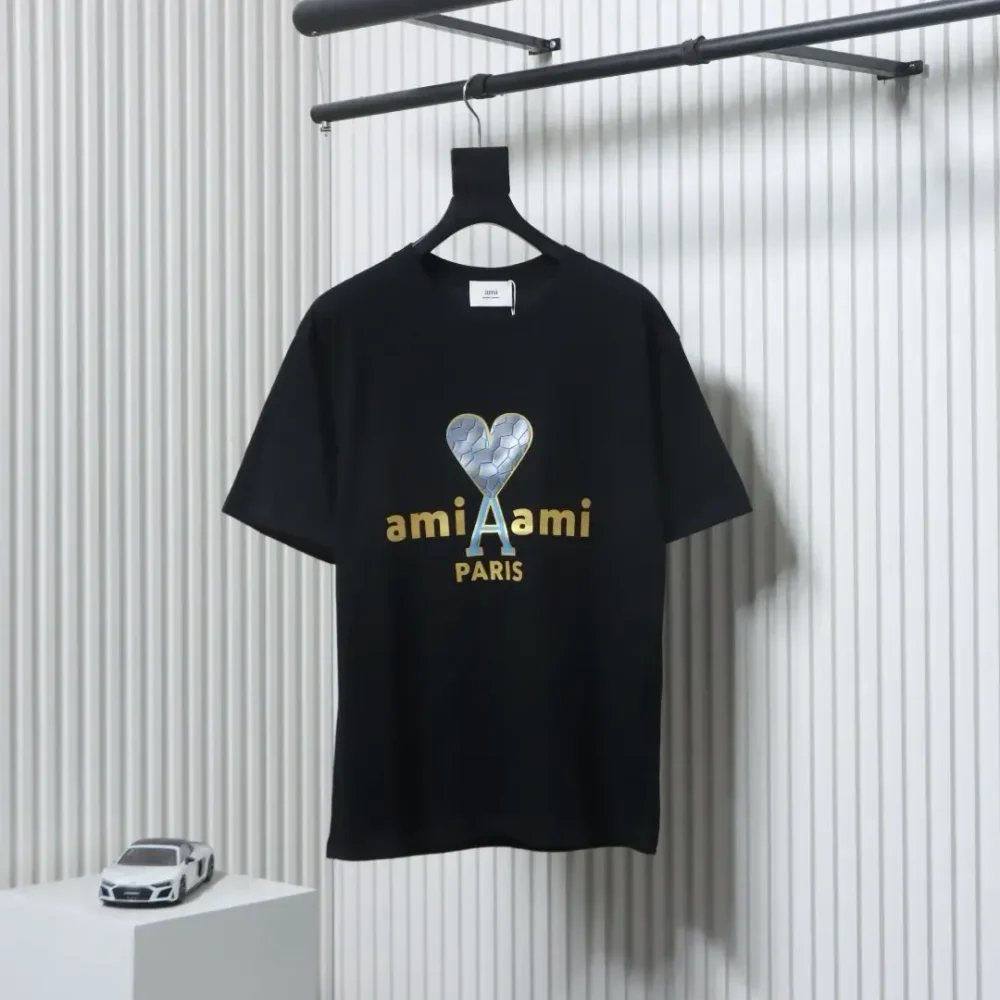 Ami Short Sleeves With Crackled Heart And Letter Embossing - Image 9