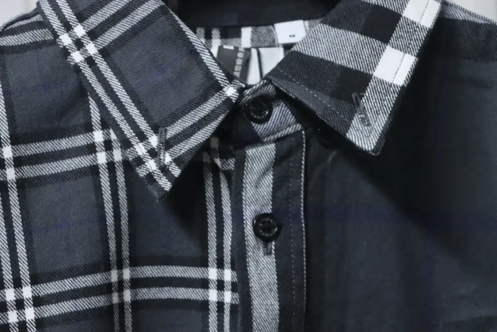 BU Classic Shirt With Brushed Stripe And Double Seam - Image 17