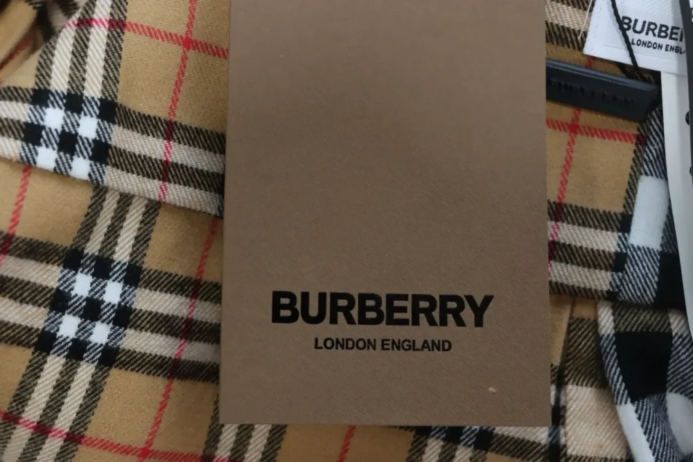 BU Classic Shirt With Brushed Stripe And Double Seam - Image 10