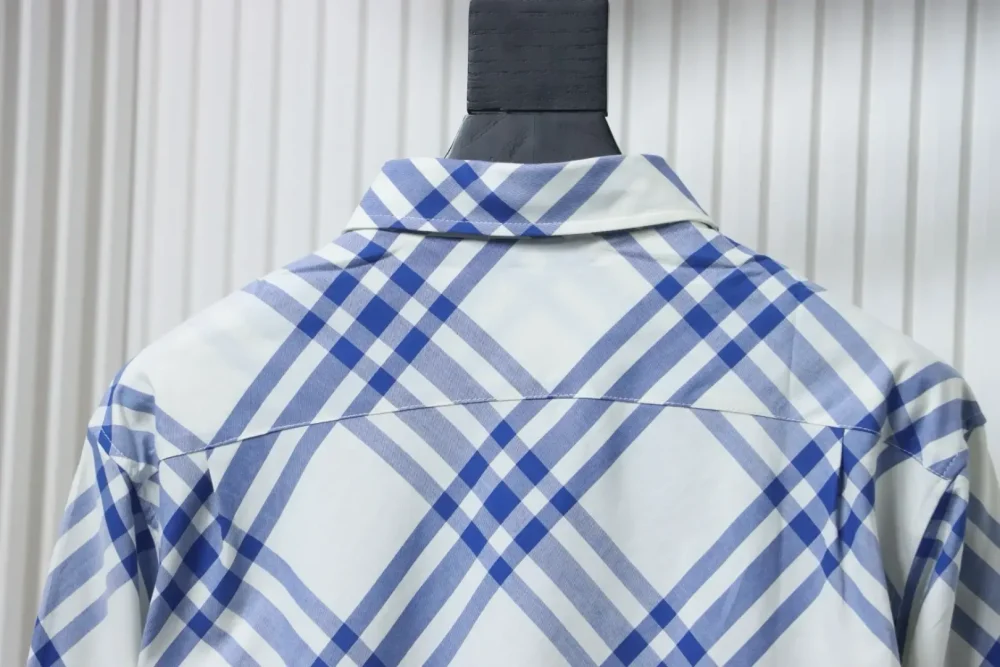 BU Cotton Shirt With A Large Check Pattern In Blue And White - Image 4