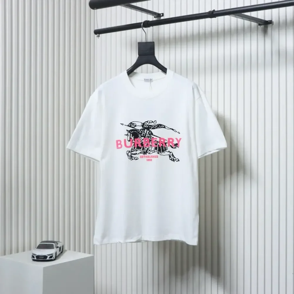 BU T-Shirt With Warhorse Print And Lettering - Image 12