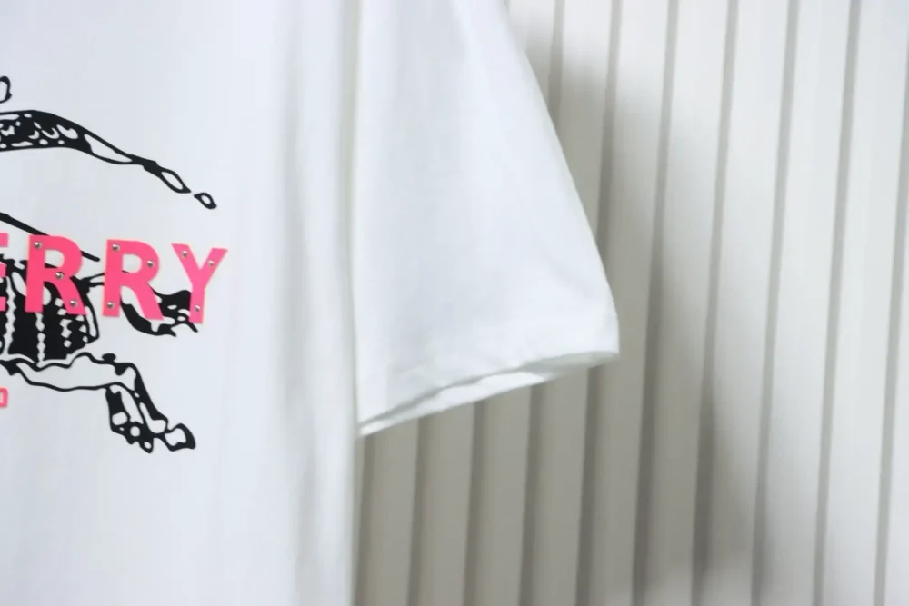 BU T-Shirt With Warhorse Print And Lettering - Image 17