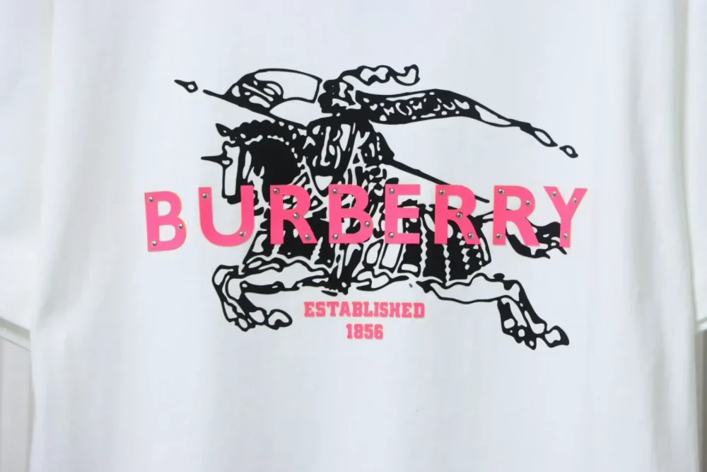 BU T-Shirt With Warhorse Print And Lettering - Image 18