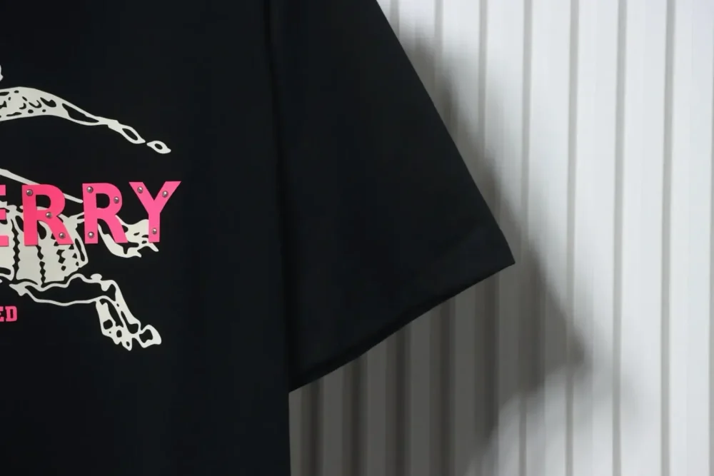 BU T-Shirt With Warhorse Print And Lettering - Image 5