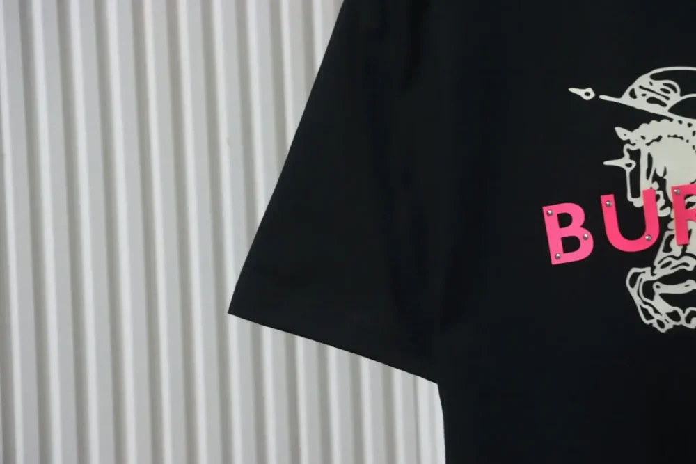 BU T-Shirt With Warhorse Print And Lettering - Image 7