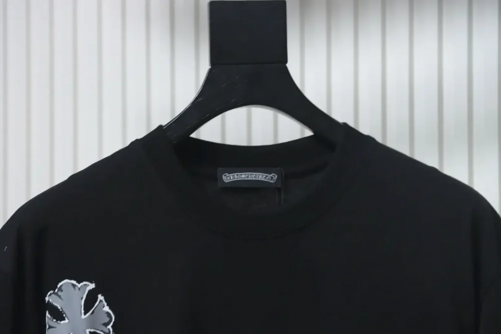 CH Short Sleeves With Cross Print - Image 3