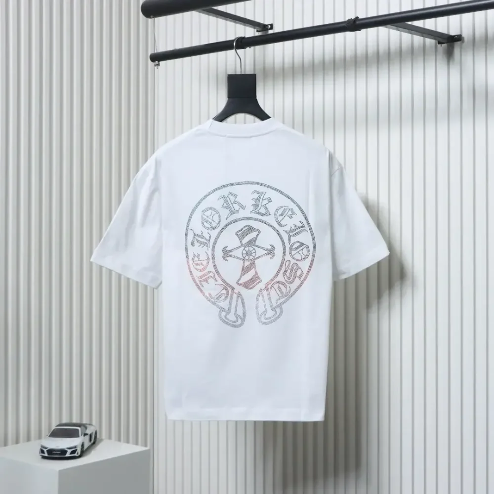 CH T-Shirt With Gradient Color And Hot Diamond Logo - Image 2