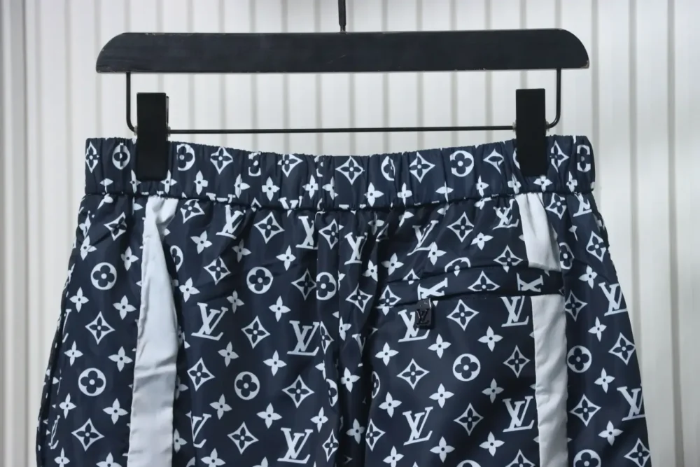 Contrast Color Pants With Monogram Print - Image 3