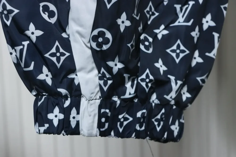 Contrast Color Pants With Monogram Print - Image 6