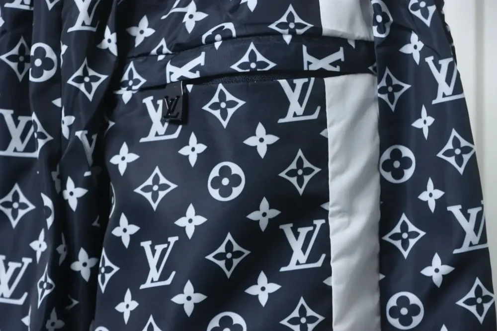 Contrast Color Pants With Monogram Print - Image 7