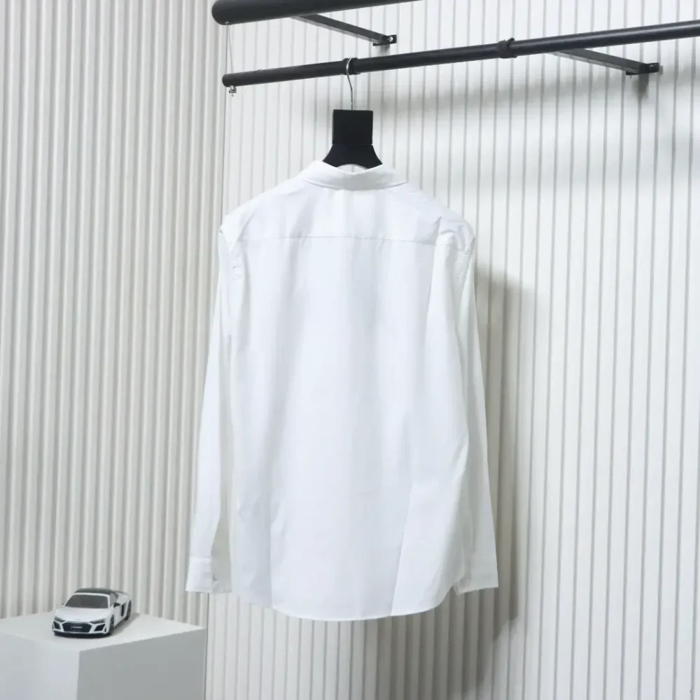 DI Shirt With Gradient Floral Embroidery - Image 2