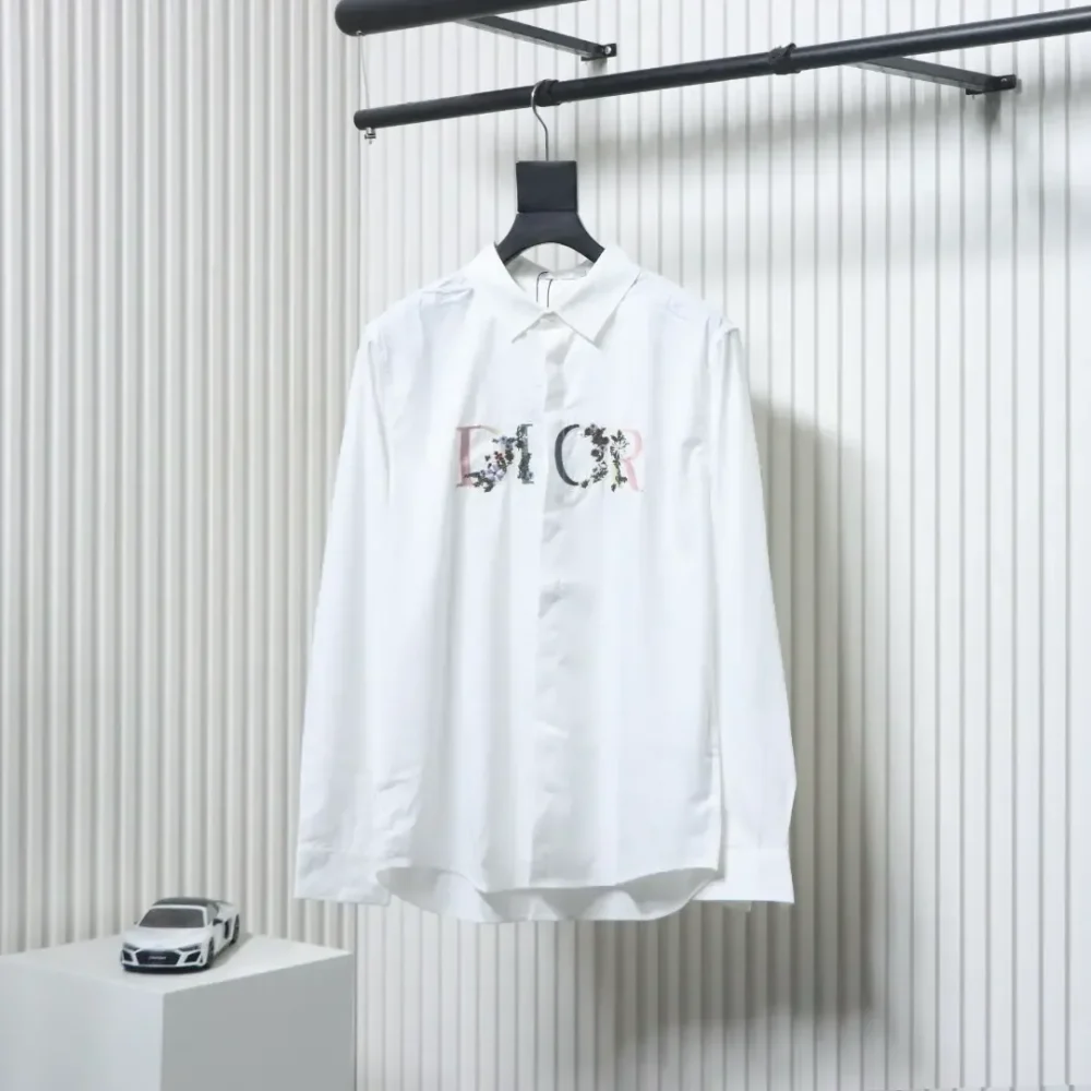 DI Shirt With Gradient Floral Embroidery