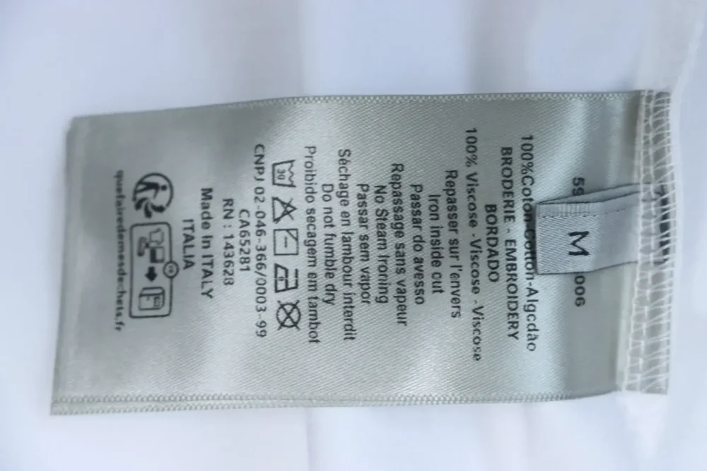 DI T-Shirt With Jacquard Webbing And Lettering At The Neckline - Image 9