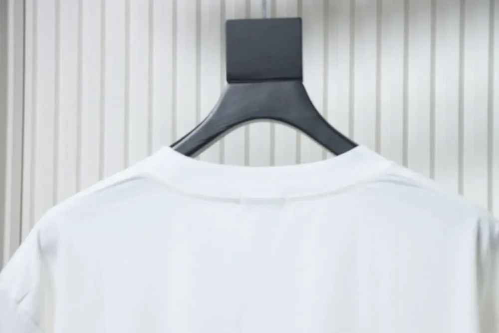 DI T-Shirt With Lettering On The Hem - Image 17