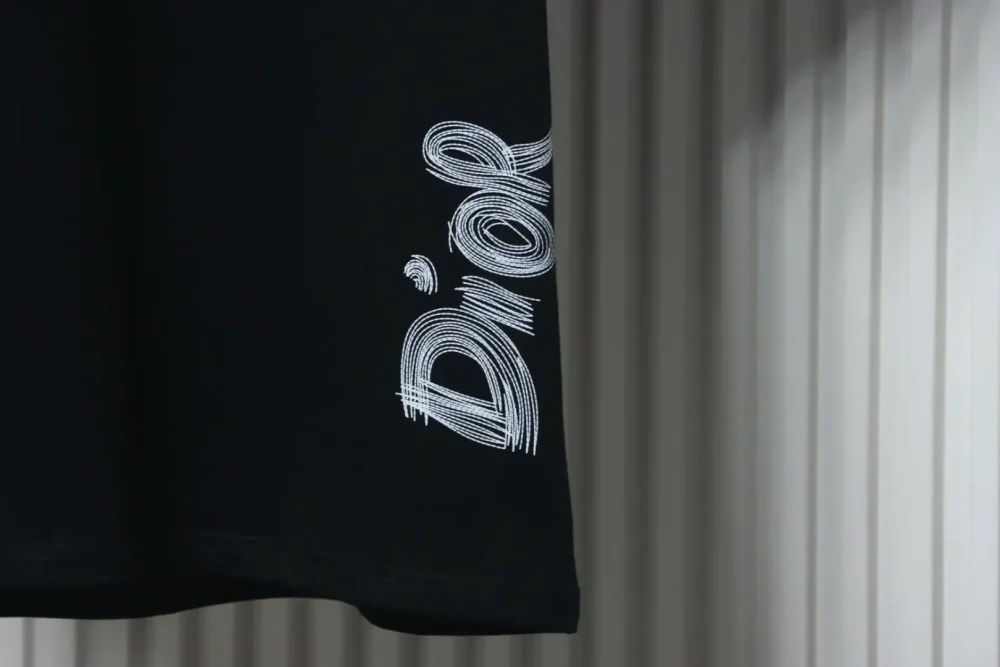 DI T-Shirt With Lettering On The Hem - Image 7