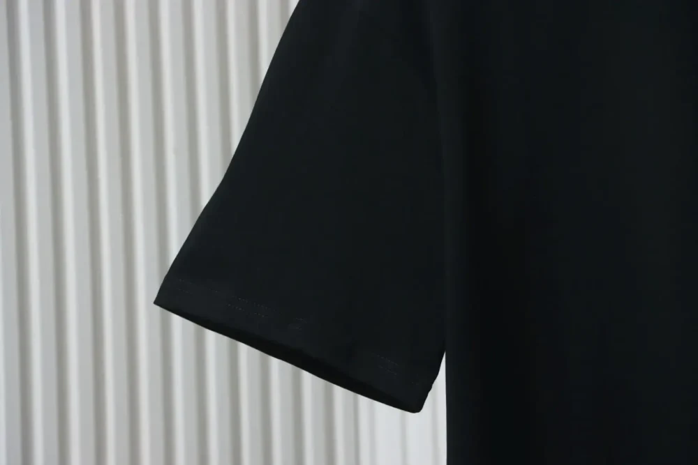 DI T-Shirt With Peace Dove - Image 12