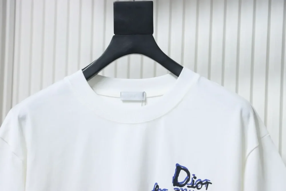 DI T-Shirt With Peace Dove - Image 3