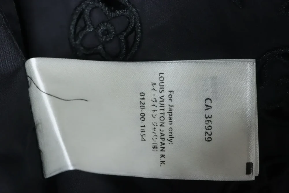 LU T-Shirt With Monogram Embroidery - Image 10