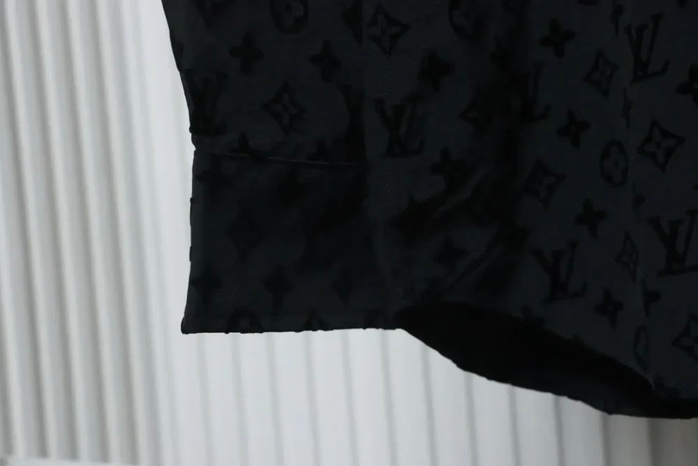 LU Trench Coat With Monochrome Print Black - Image 5