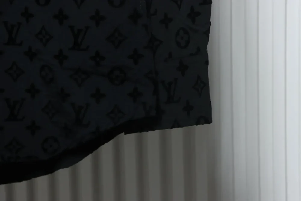 LU Trench Coat With Monochrome Print Black - Image 6