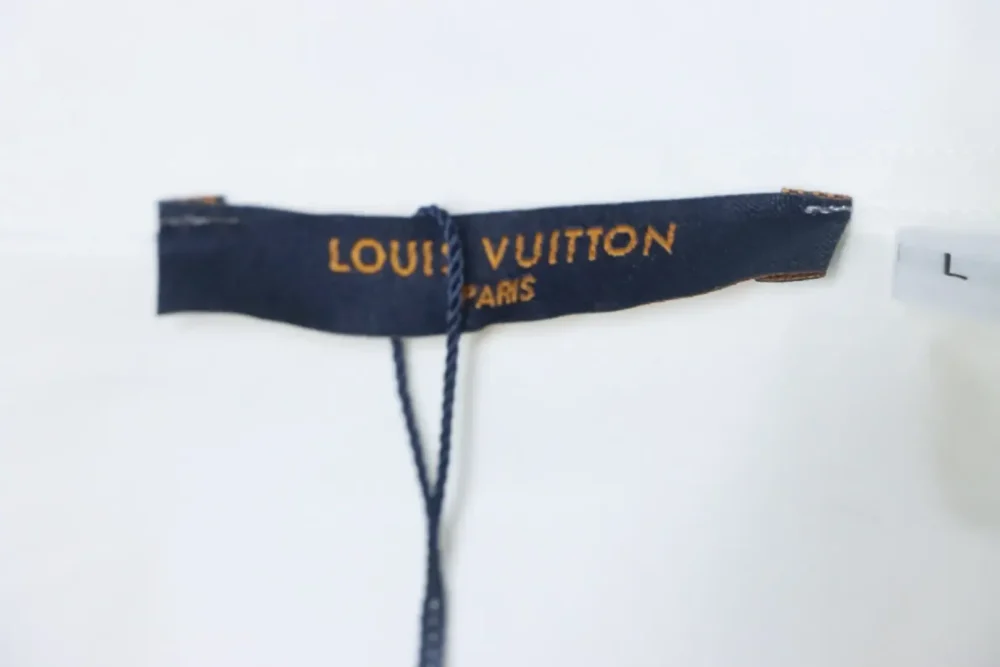 LU co-branded CH Chrome Hearts patch shirt - Image 18