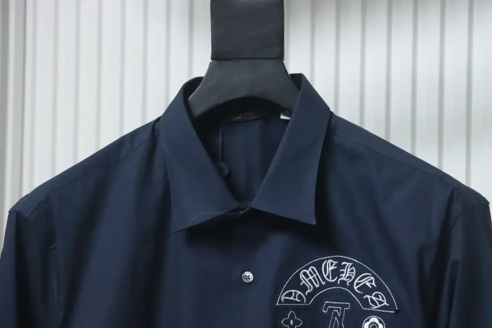 LU co-branded CH Chrome Hearts patch shirt - Image 3