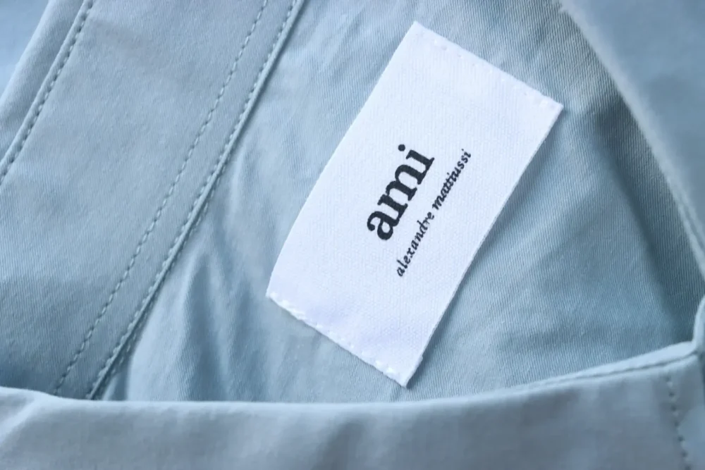 AMI Paris Autumn and Winter Small Heart Embroidery Casual Solid Color Cotton Shirt - Image 9