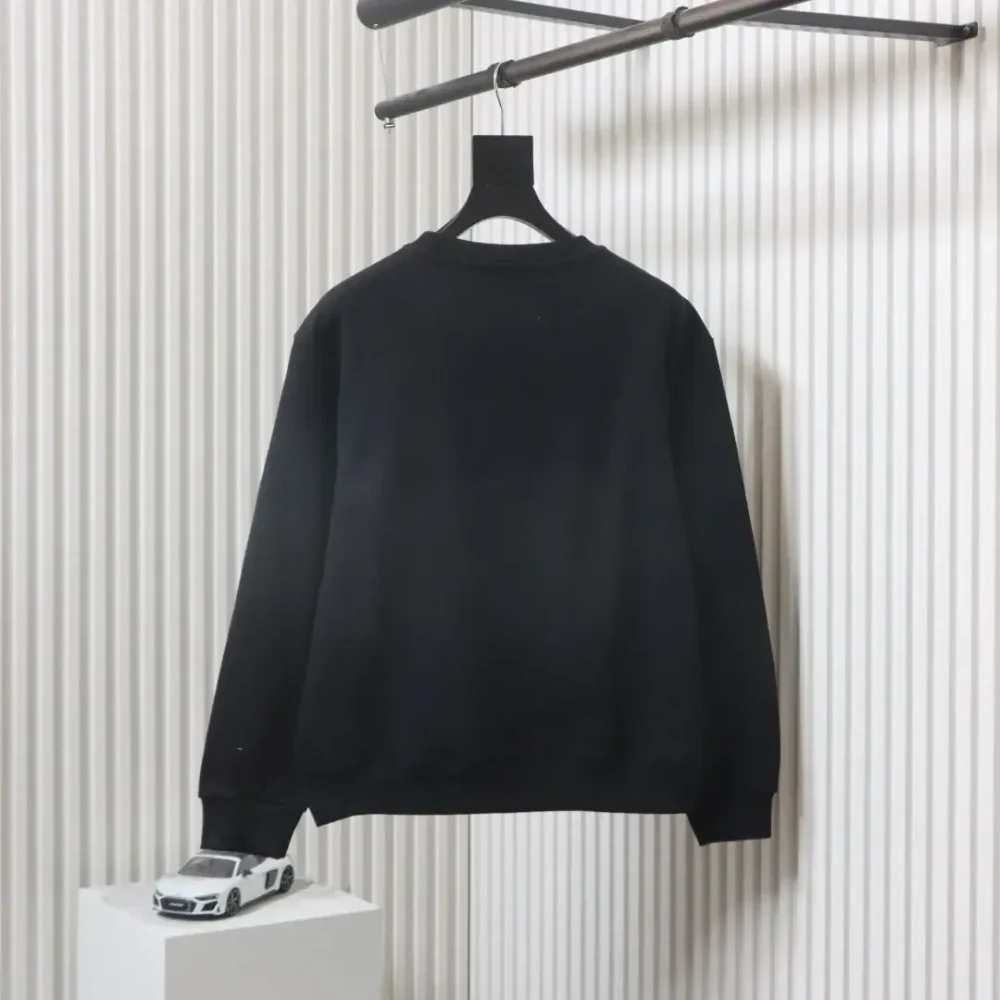 AMI Paris round neck sweatshirt with small letter - Image 12