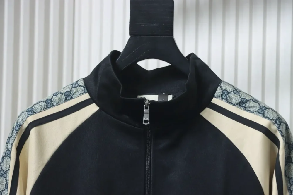 Balenciaga Classic Zip-Up Jacket With Snake Print - Image 3
