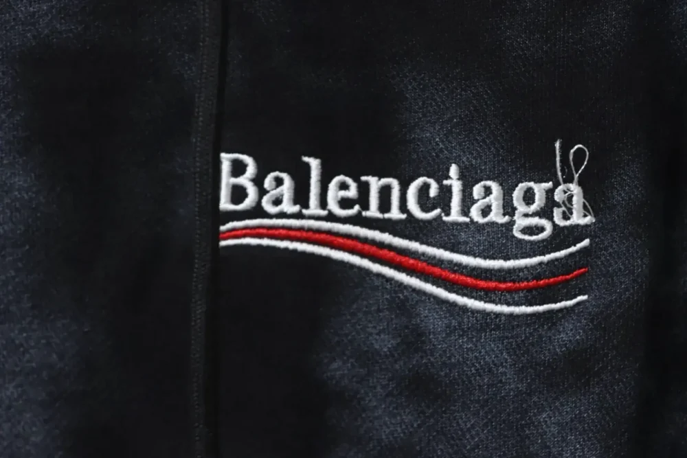 Balenciaga Hooded sweatshirt with cola embroidery and mud dye in used look XXL - Image 7