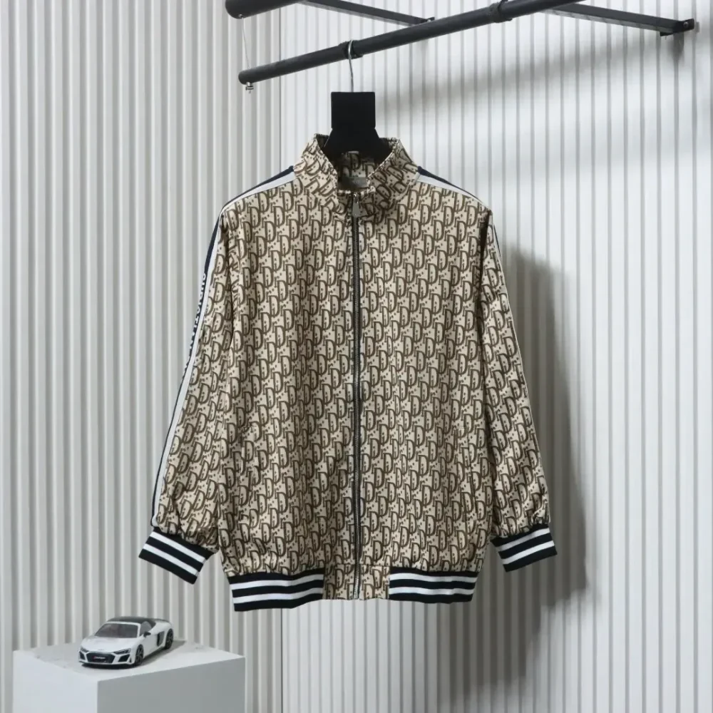 DI Jacket Made Of Full-Length Jacquard Side Fabric