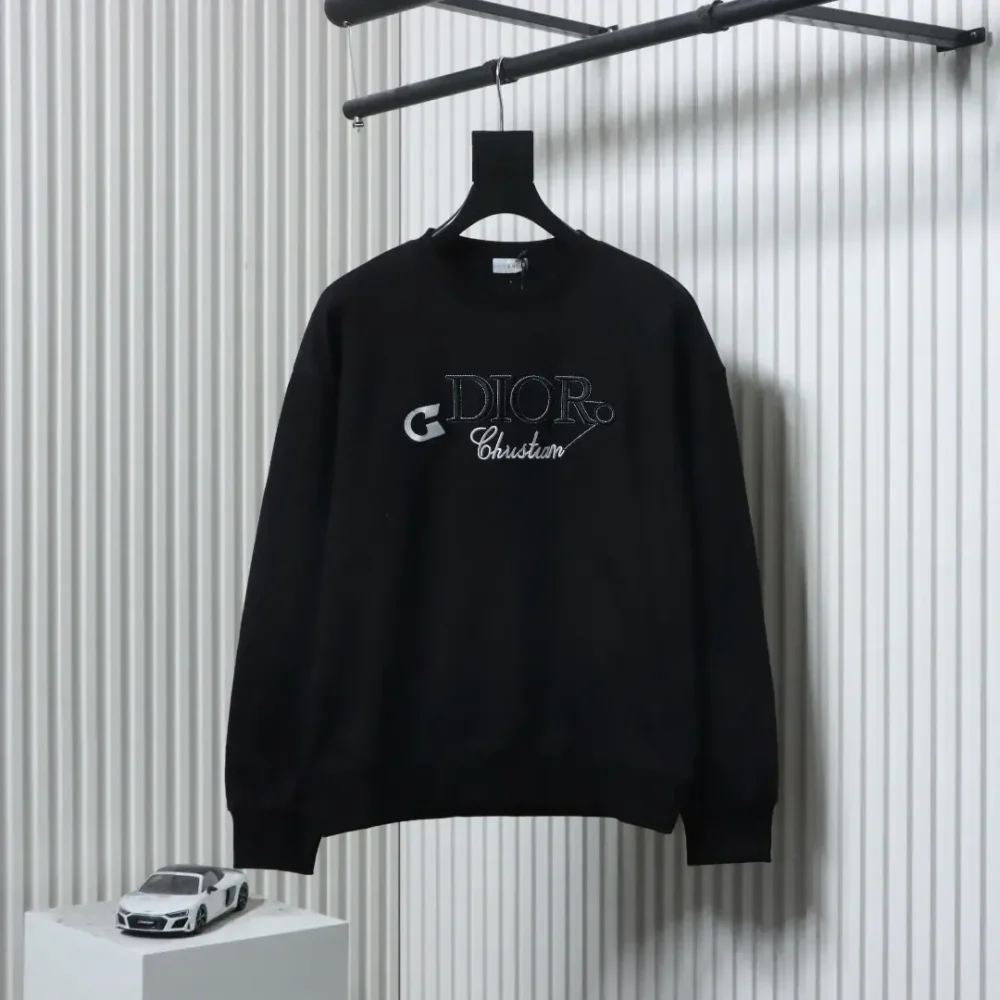 DI Round Neck Sweatshirt With Embroidered Pins And Letters - Image 11
