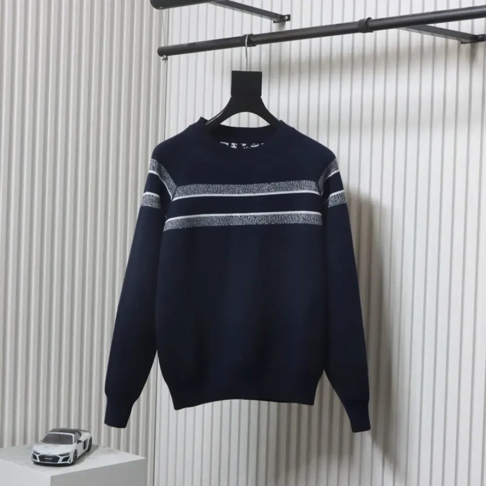 DI Slanted Double-Sided Round Neck In Cashmere With Jacquard Knit - Image 12