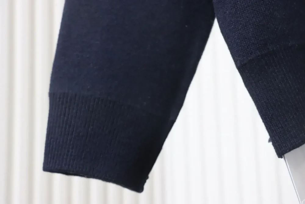 Diagonal Reversible Cashmere Jacket In Jacquard Knit - Image 7