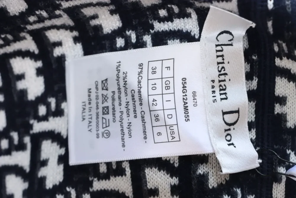 Diagonal Reversible Cashmere Jacket In Jacquard Knit - Image 8