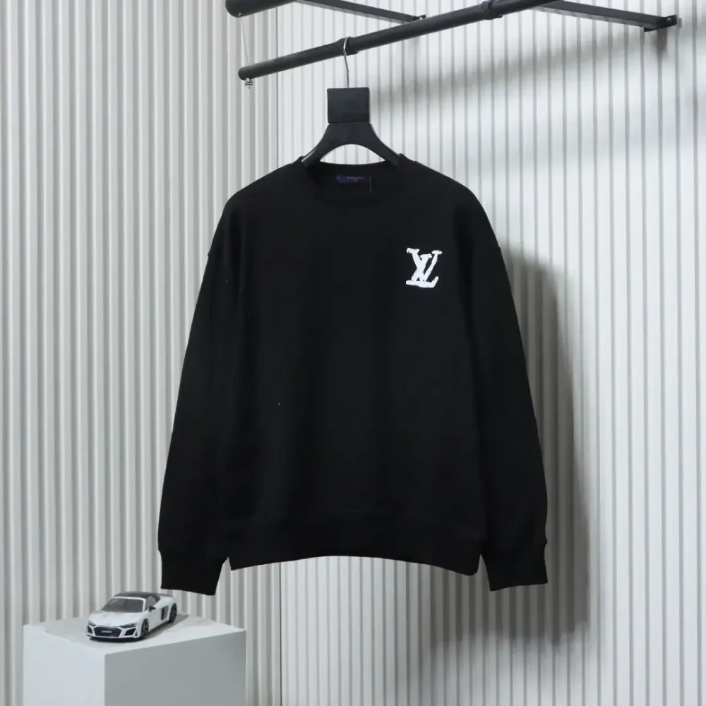 LU Crew Neck Sweatshirt With Hand-Painted Graffiti Lettering Logo XXL - Image 4