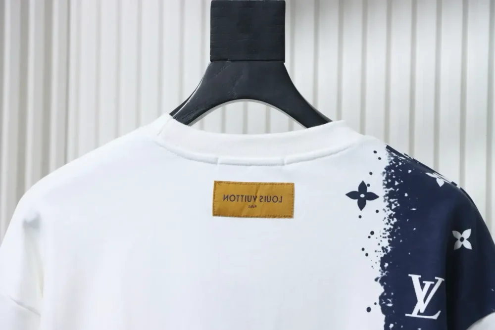 LU Crew Neck Sweatshirt with Monogram Print with Ink Splashes XXL - Image 5