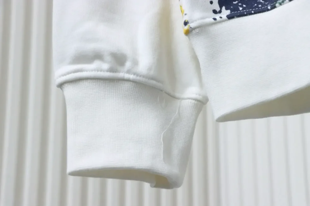LU Crew Neck Sweatshirt with Monogram Print with Ink Splashes XXL - Image 6