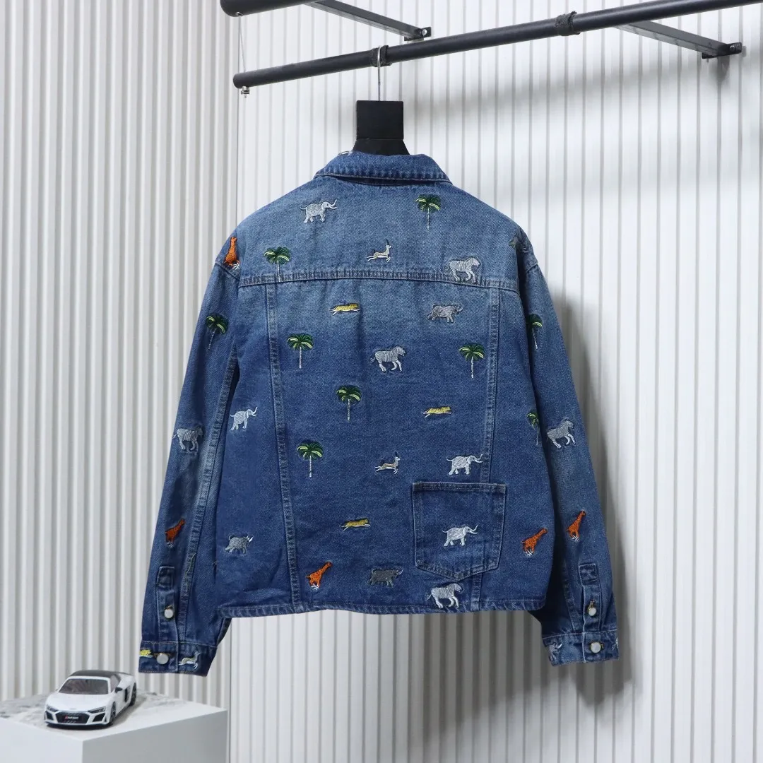 LU Denim Jacket With Animal Embroidery - Image 2