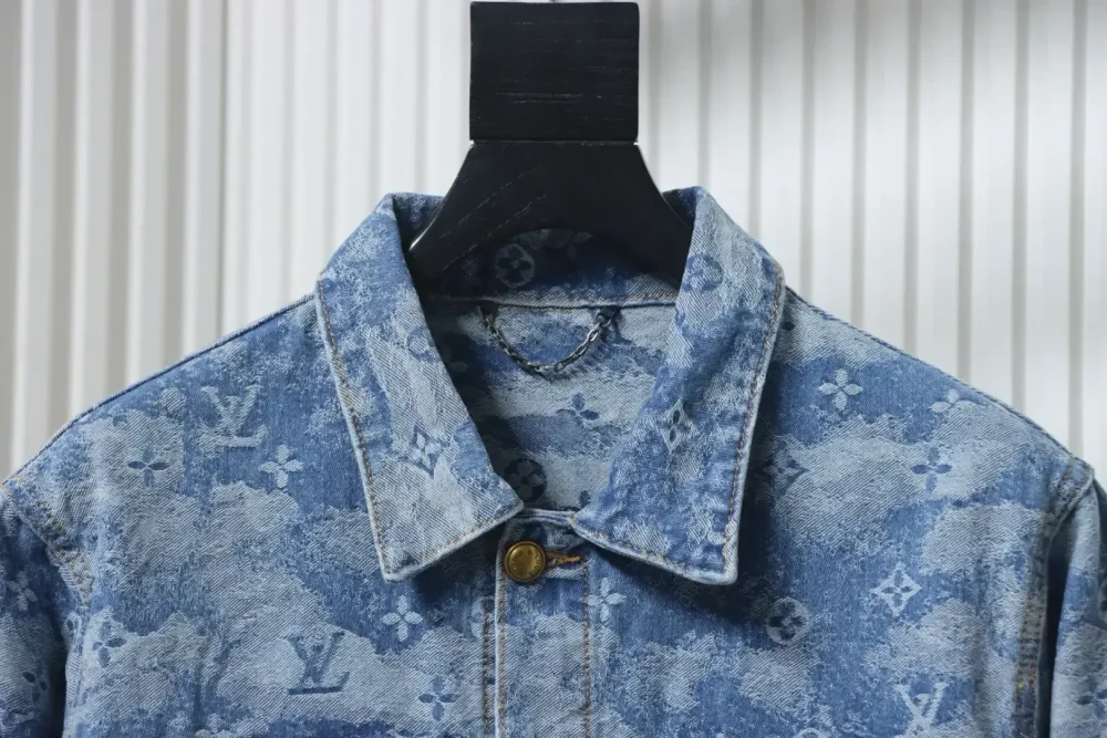 LU Jacquard Denim Jacket With Cloud Print - Image 3