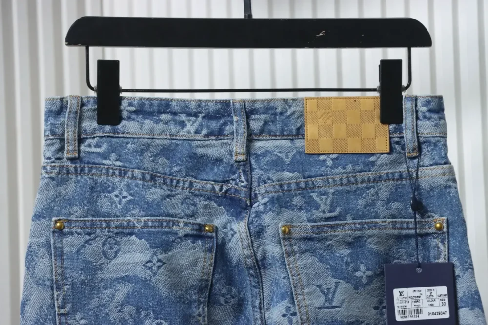 LU Jacquard Jeans With Cloud Print - Image 5