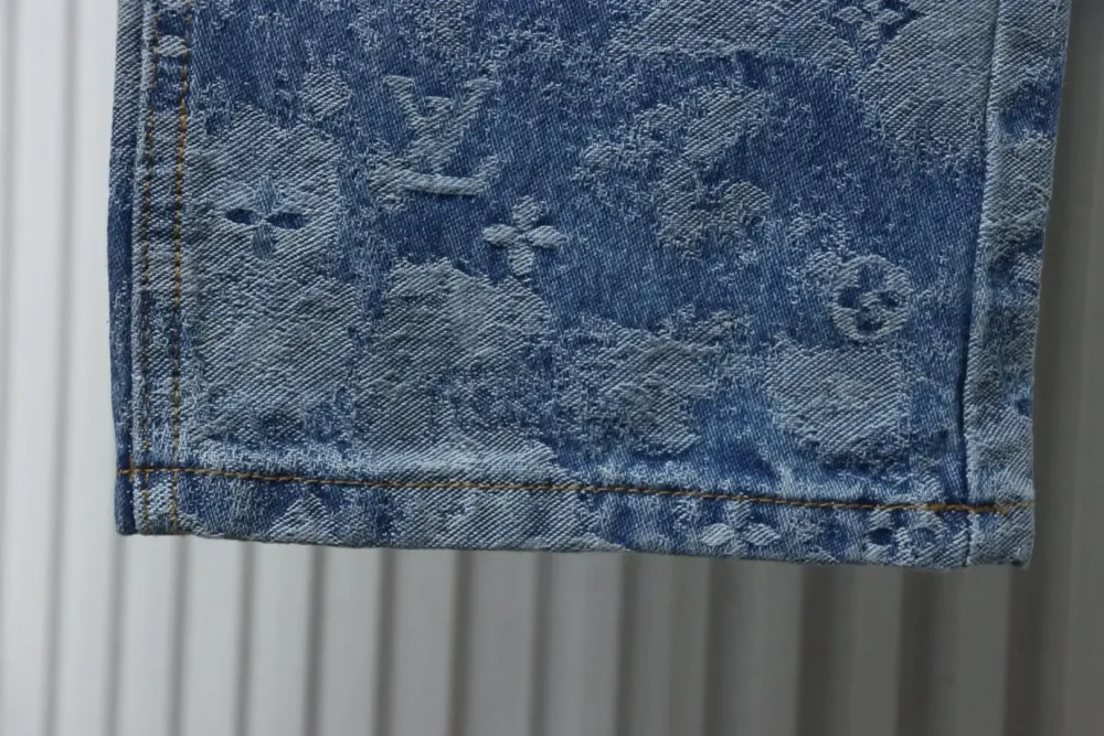 LU Jacquard Jeans With Cloud Print - Image 7