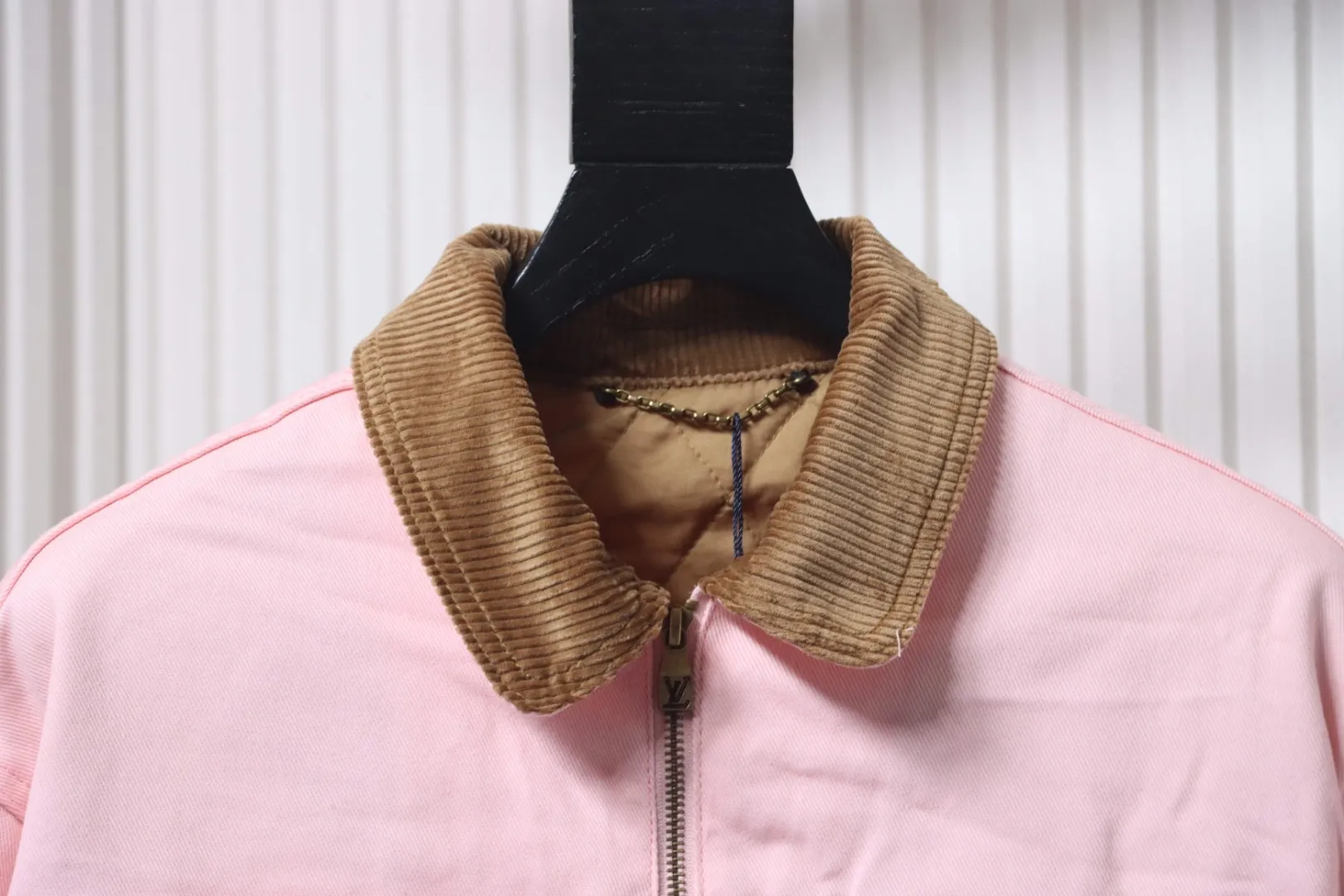 LU Pink long-sleeved work jacket with lapels - Image 3