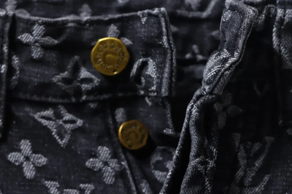 LU Ripped Jeans With Full Print XXL - Image 5