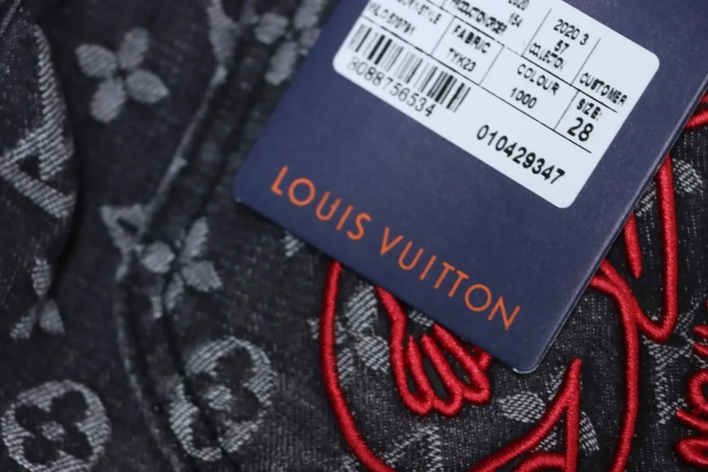 LU Ripped Jeans With Full Print XXL - Image 10