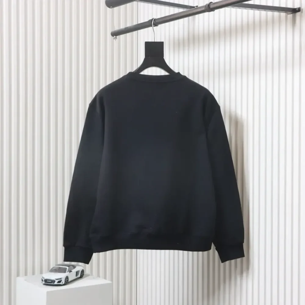LU Round-Neck Sweatshirt With Mosaic Lettering - Image 2