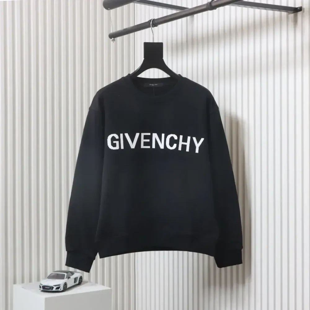 LU Round-Neck Sweatshirt With Mosaic Lettering