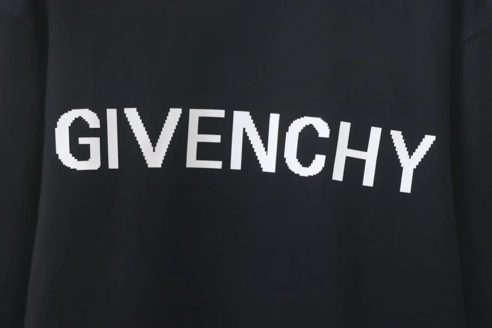 LU Round-Neck Sweatshirt With Mosaic Lettering - Image 6