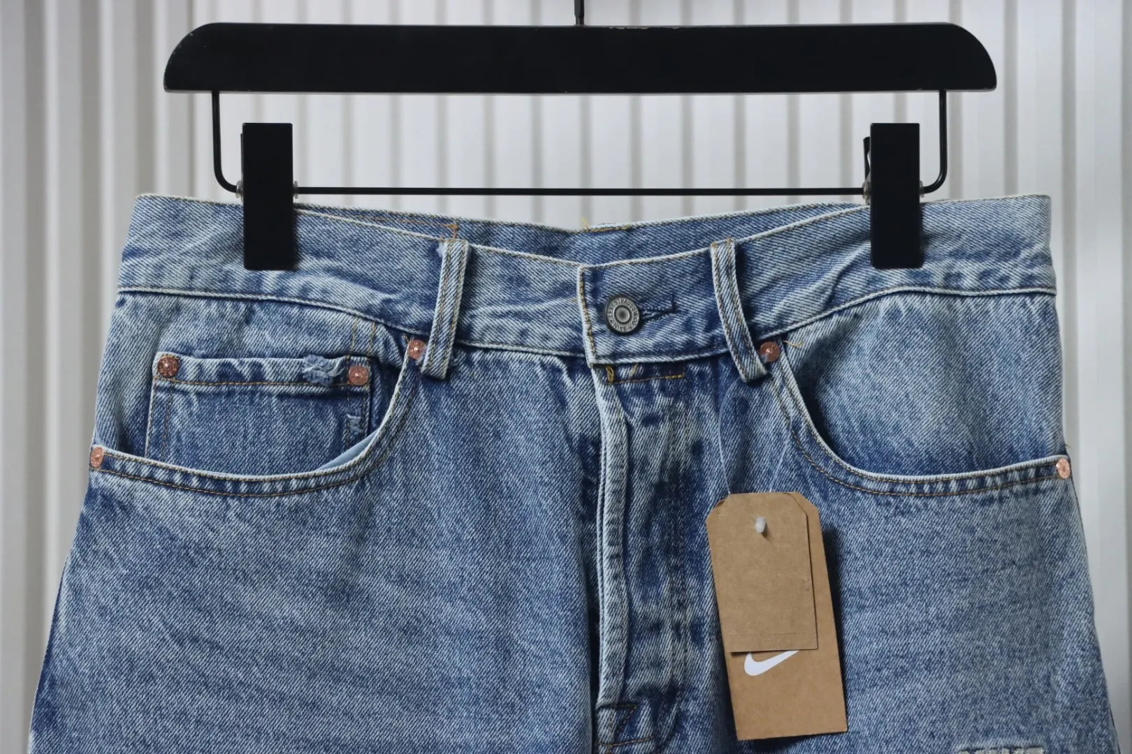 Levi’S X Nike Loose Fitting Jeans With Ribbed Trim Snap Buttons And Lettering Patch - Image 3